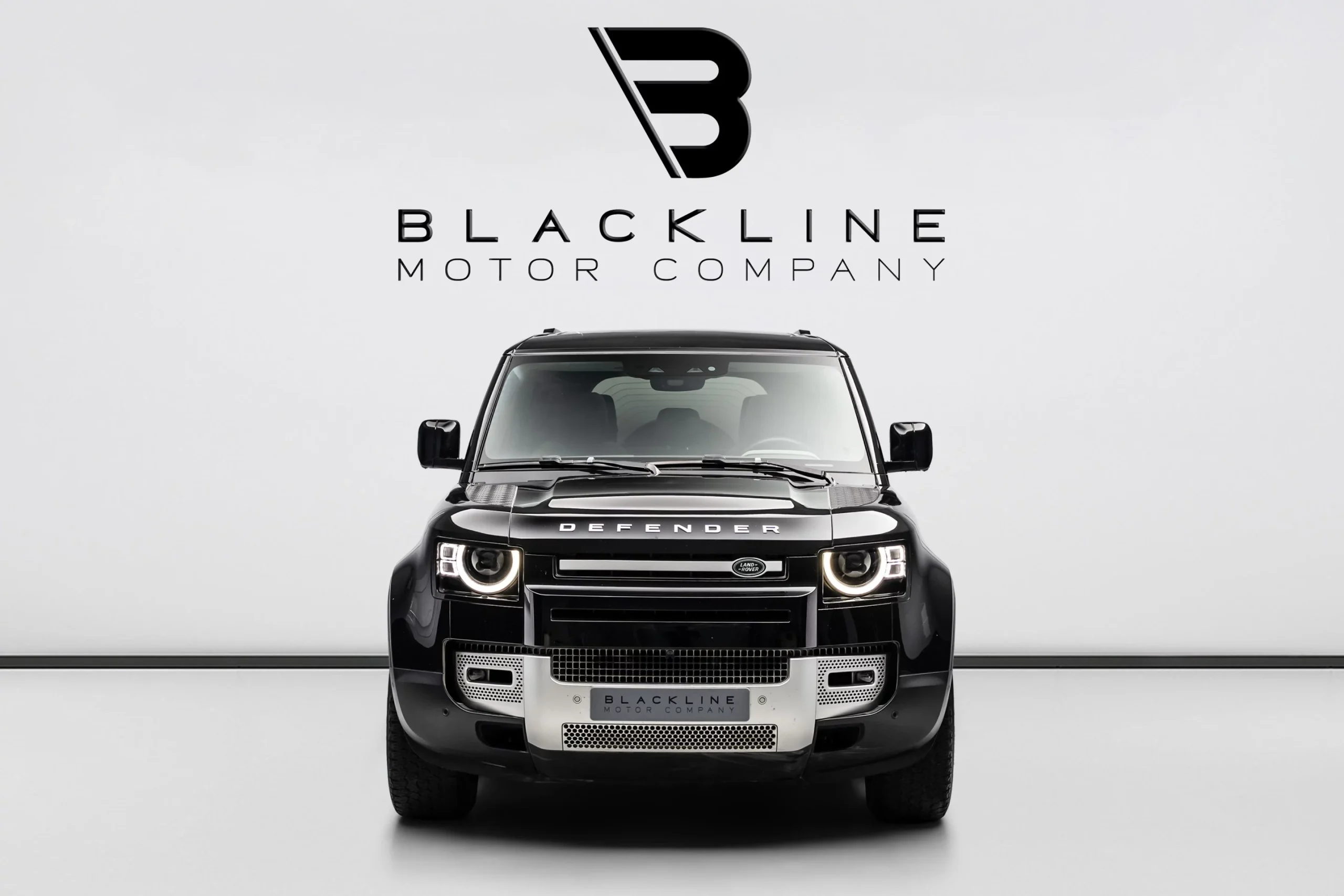 2023 Land Rover Defender P300 SE