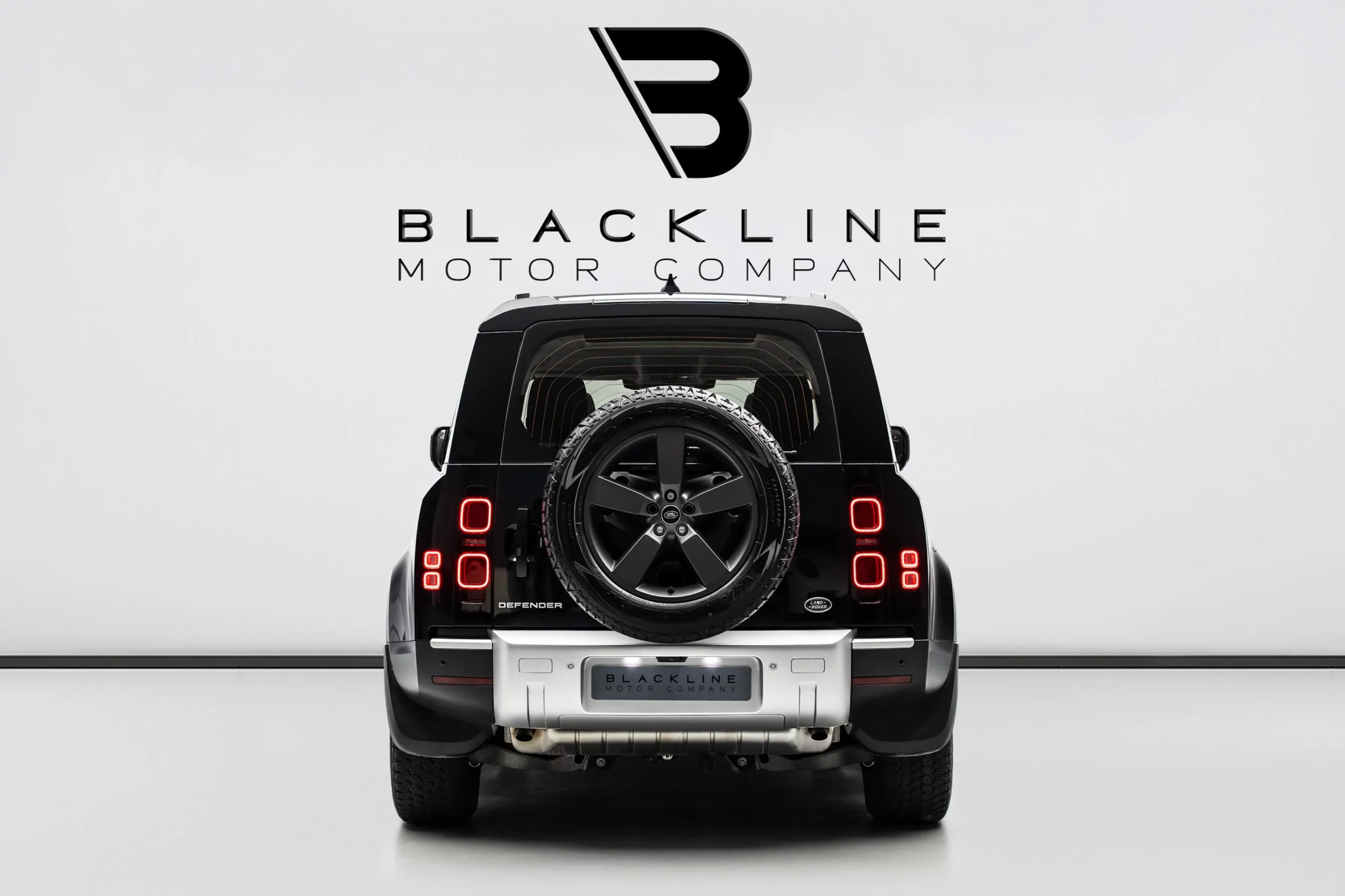2023 Land Rover Defender P300 SE
